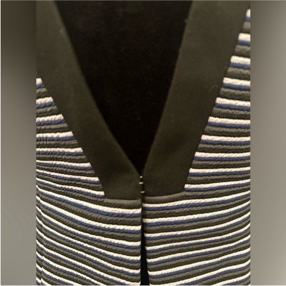 White House Black Market Blazer, 3/4 sleeve, Size 4 - Picture 6 of 9